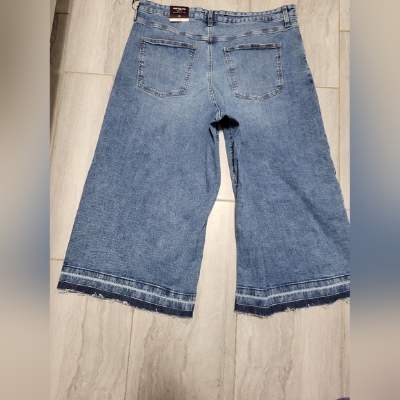 AVA & VIV Wide-Leg.Crop High-Rise Relaxed Hip & Thigh Blue Jeans SZ 22 - Picture 5 of 10